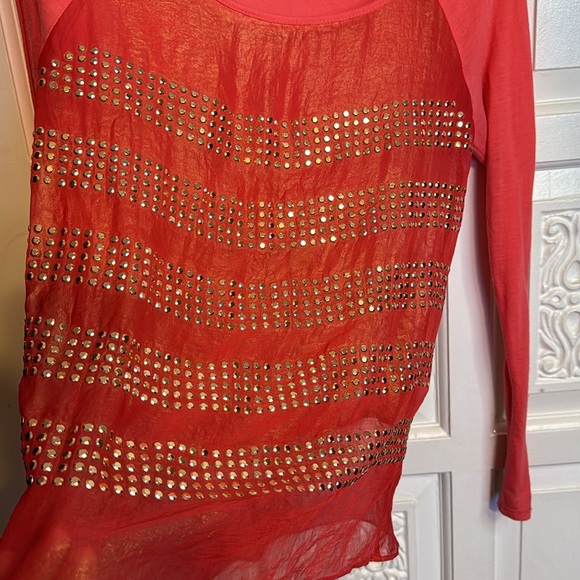 Daytrip from Buckle Gold Embellished Front Long Sleeve Shirt  Small - Picture 2 of 10